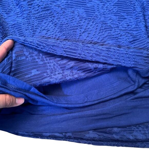 Calvin Klein Women's Medium Fitted Blue Blouse Short Sleeve Top Floral Lined - Picture 4 of 5